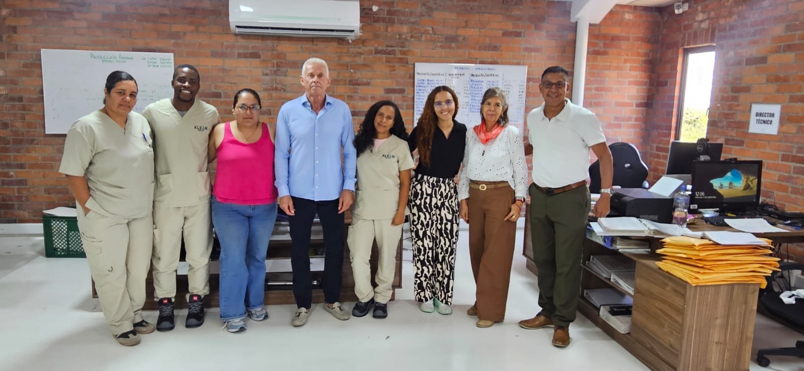 Equipo de Cannabian Pharma S.A.S. en su sede